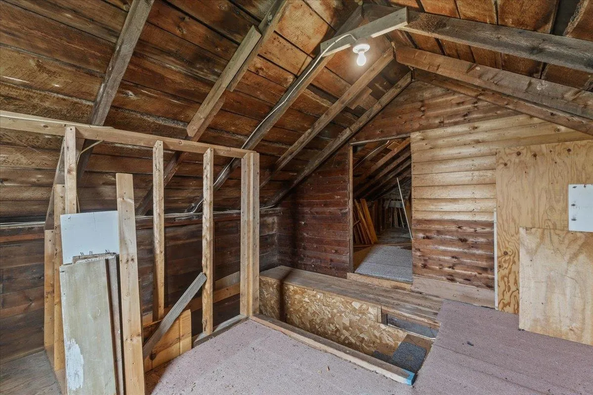 57 Pearl Street, Grand Isle, VT 05458, 4 Bedrooms Bedrooms, ,2 BathroomsBathrooms,Residential,For Sale,Pearl,5044978