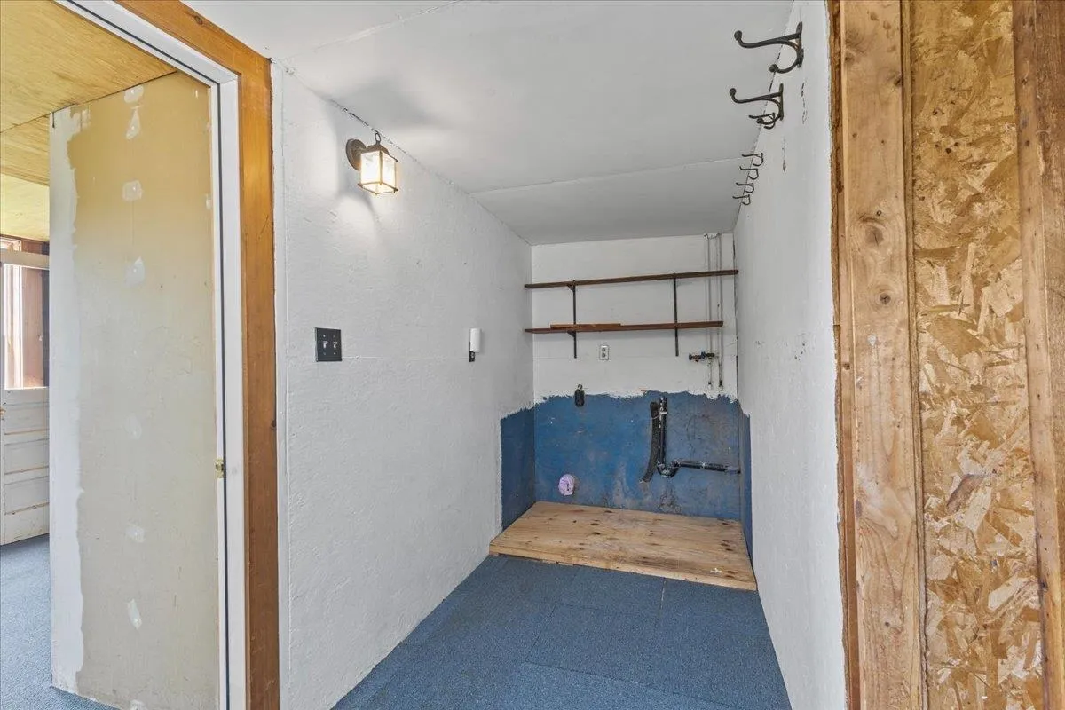 57 Pearl Street, Grand Isle, VT 05458, 4 Bedrooms Bedrooms, ,2 BathroomsBathrooms,Residential,For Sale,Pearl,5044978