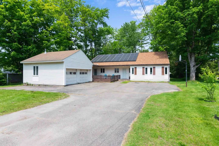 112 Jericho Road, Essex, VT 05452, 3 Bedrooms Bedrooms, ,2 BathroomsBathrooms,Residential,For Sale,Jericho,5045387