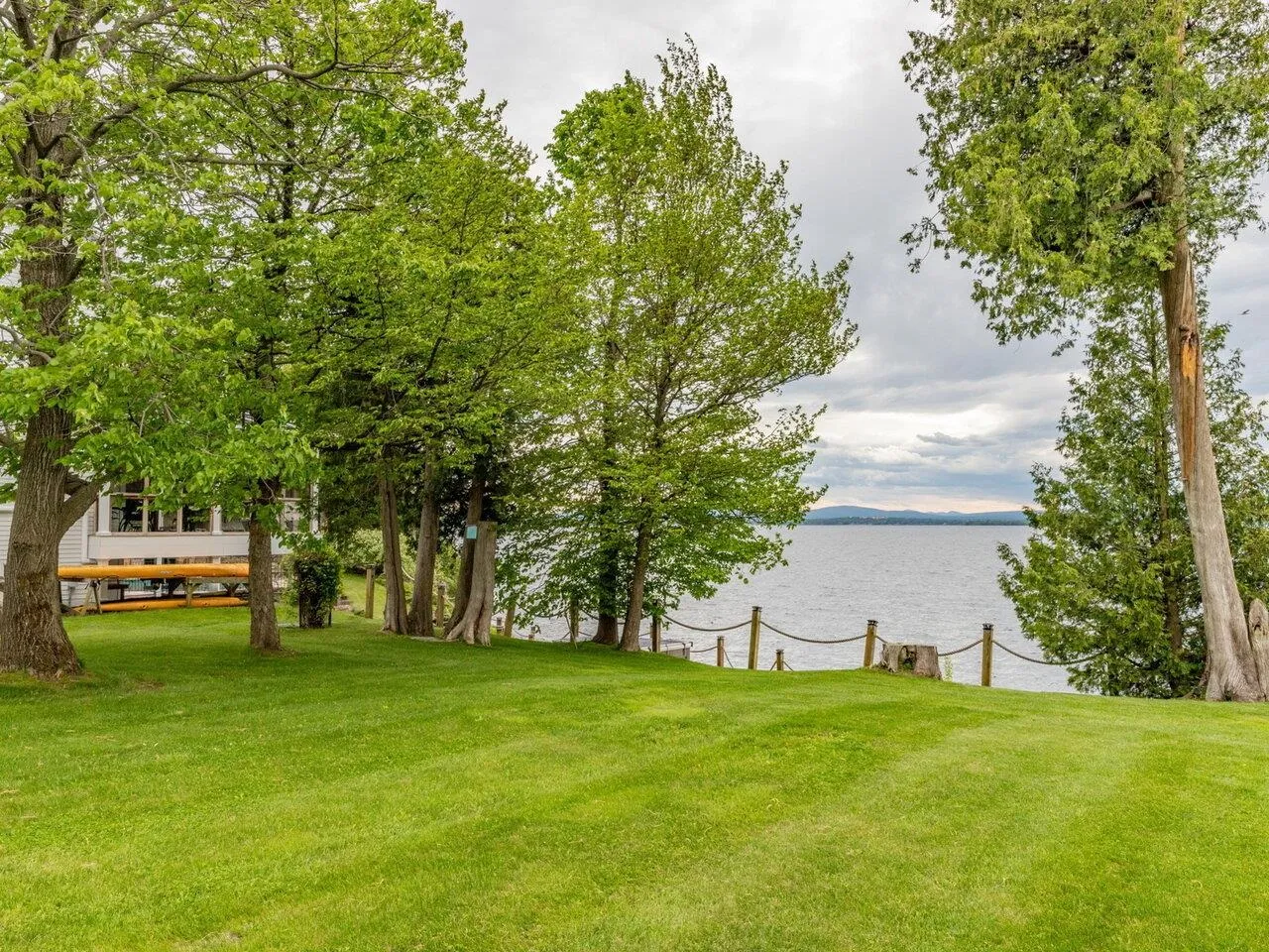 565-567 West Shore Road, South Hero, VT 05486, 4 Bedrooms Bedrooms, ,6 BathroomsBathrooms,Residential,For Sale,West Shore,5045475