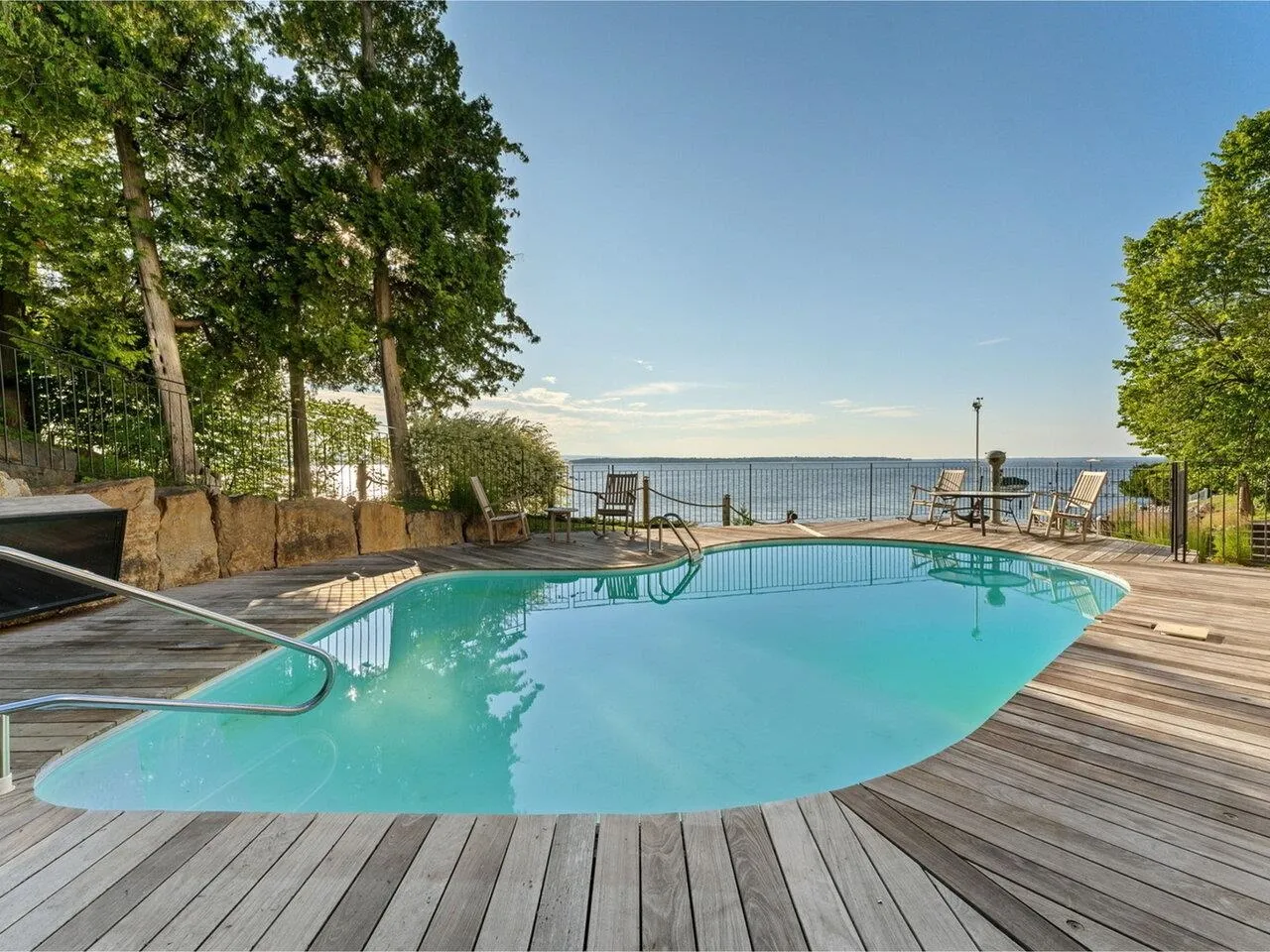 565-567 West Shore Road, South Hero, VT 05486, 4 Bedrooms Bedrooms, ,6 BathroomsBathrooms,Residential,For Sale,West Shore,5045475