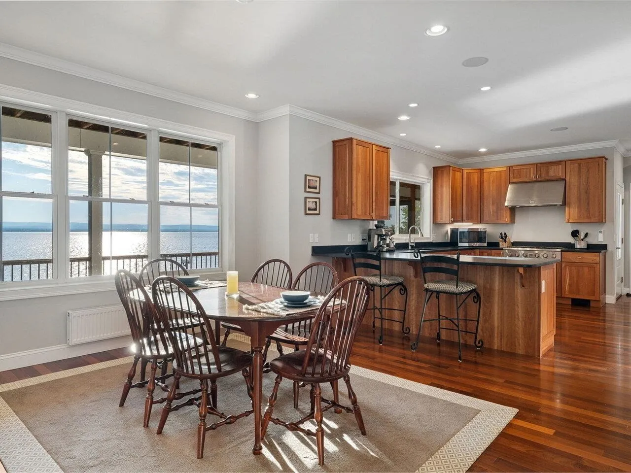 565-567 West Shore Road, South Hero, VT 05486, 4 Bedrooms Bedrooms, ,6 BathroomsBathrooms,Residential,For Sale,West Shore,5045475