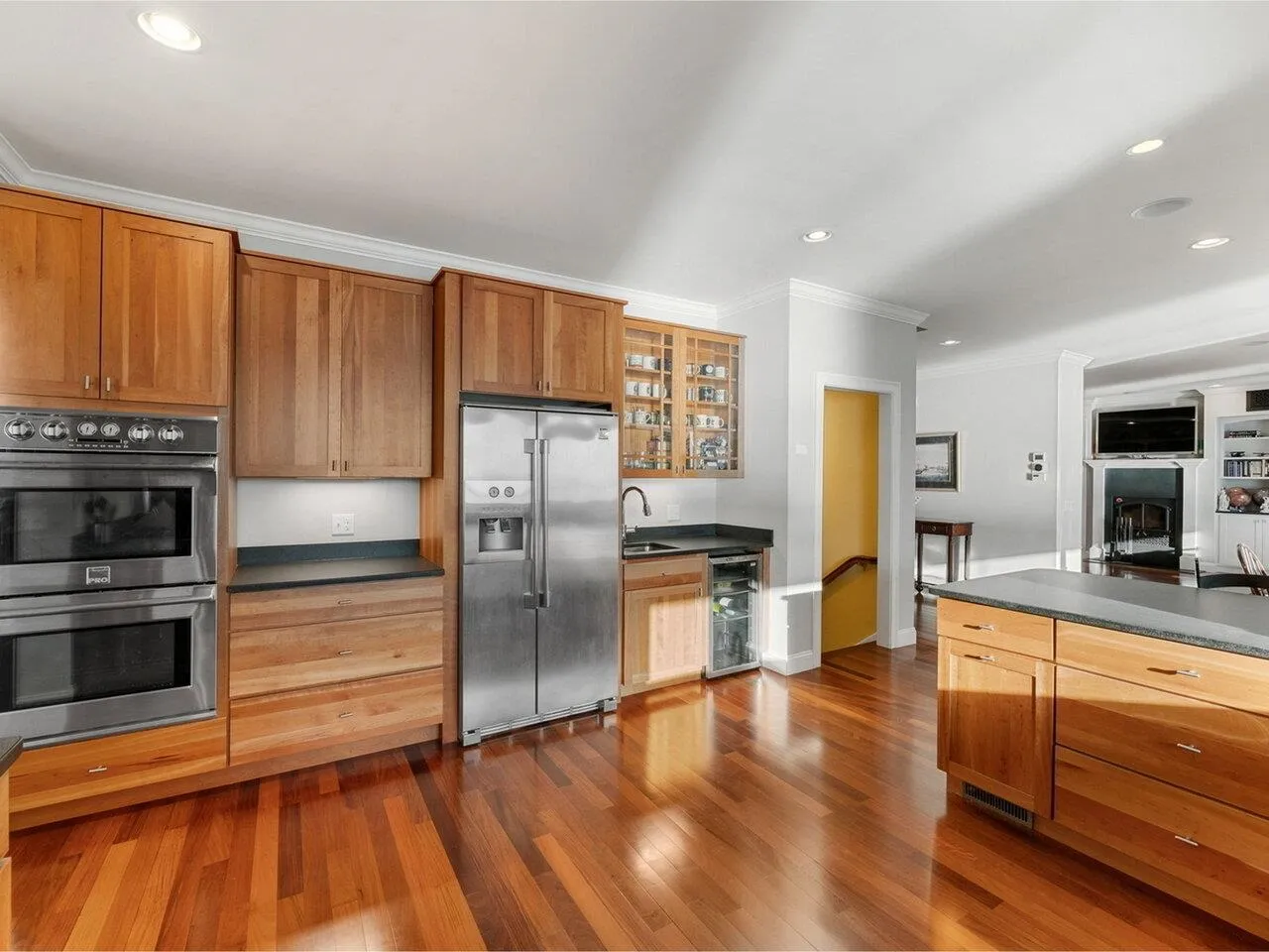565-567 West Shore Road, South Hero, VT 05486, 4 Bedrooms Bedrooms, ,6 BathroomsBathrooms,Residential,For Sale,West Shore,5045475