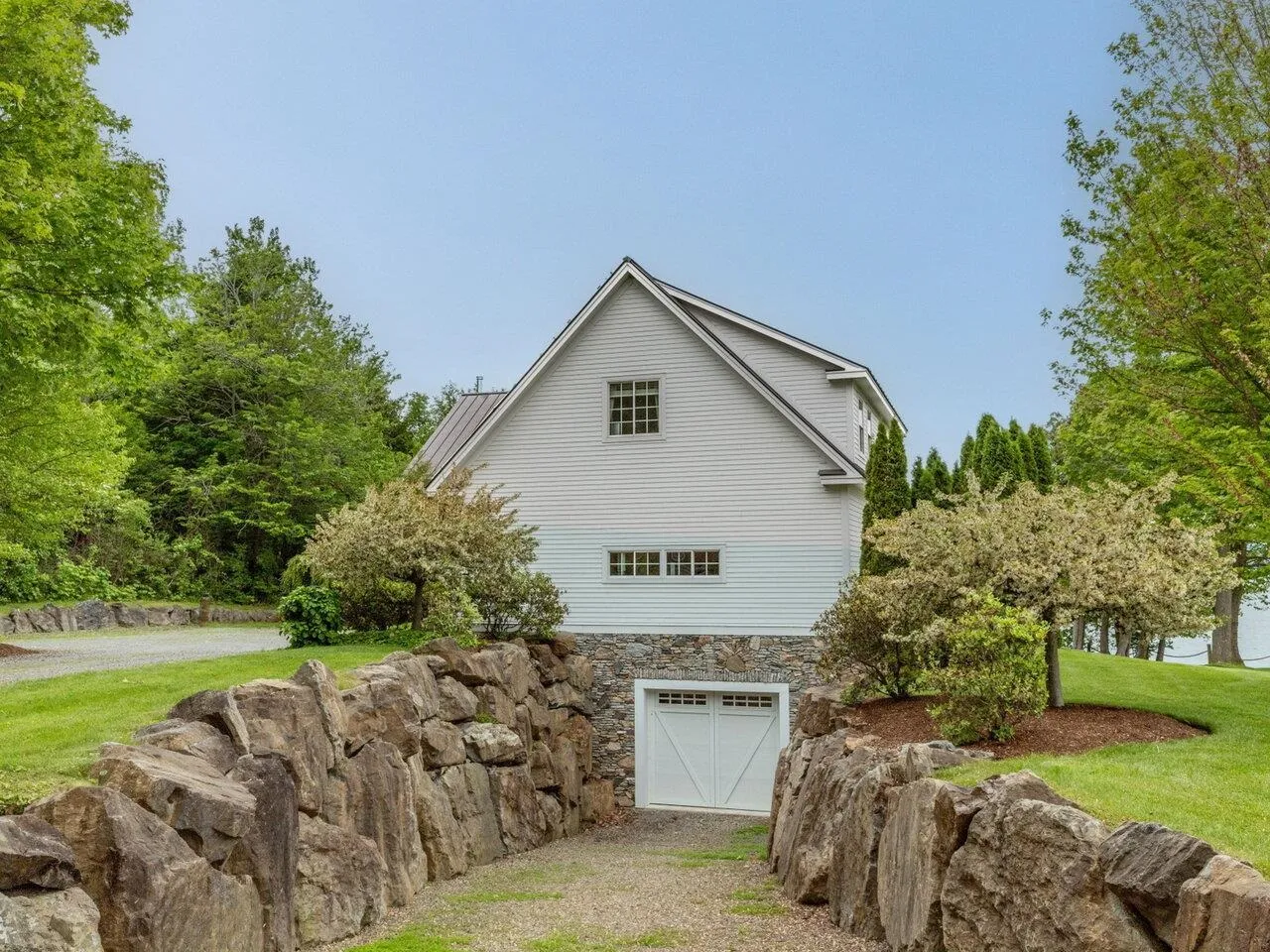 565-567 West Shore Road, South Hero, VT 05486, 4 Bedrooms Bedrooms, ,6 BathroomsBathrooms,Residential,For Sale,West Shore,5045475