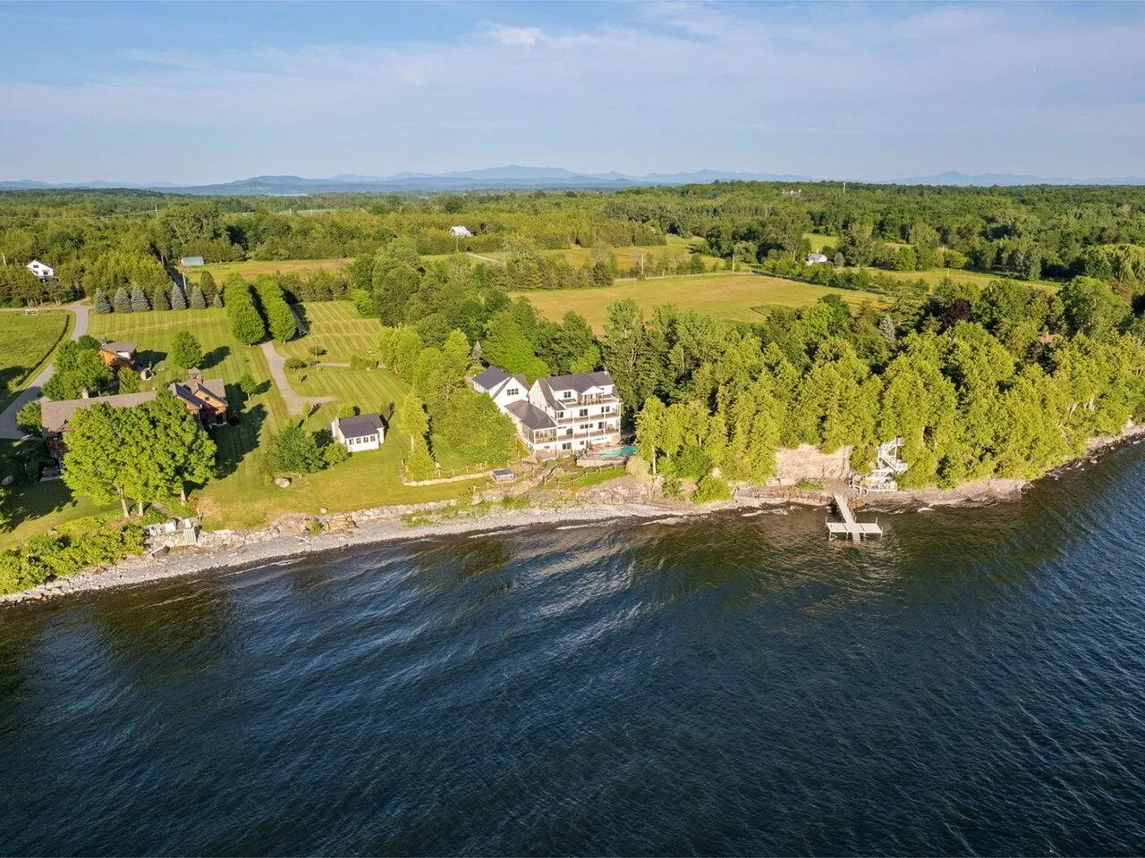 565-567 West Shore Road, South Hero, VT 05486, 4 Bedrooms Bedrooms, ,6 BathroomsBathrooms,Residential,For Sale,West Shore,5045475