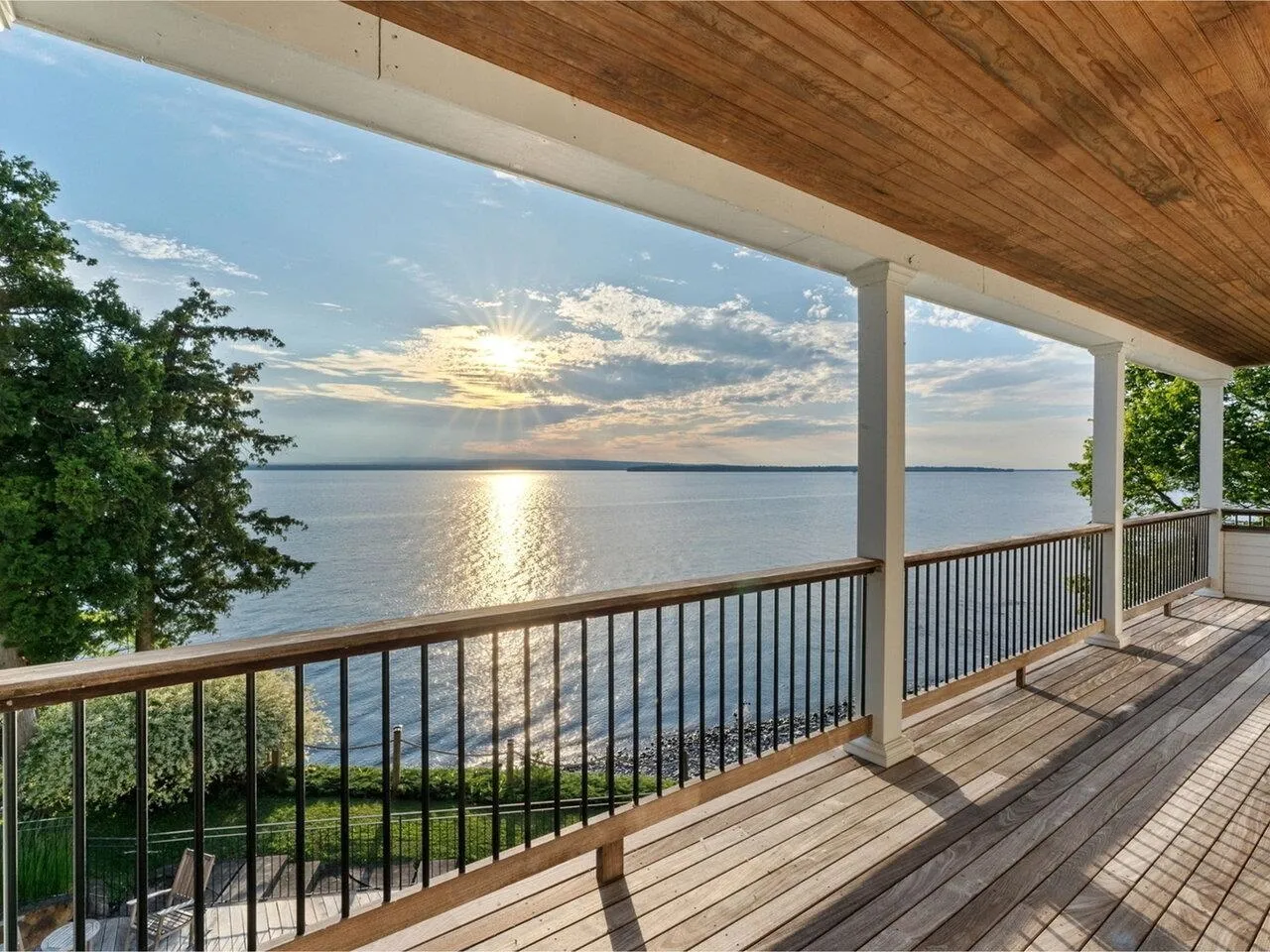 565-567 West Shore Road, South Hero, VT 05486, 4 Bedrooms Bedrooms, ,6 BathroomsBathrooms,Residential,For Sale,West Shore,5045475