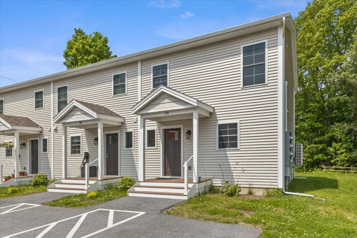 24 Wilsons End Place, Essex, VT 05452, 2 Bedrooms Bedrooms, ,2 BathroomsBathrooms,Residential,For Sale,Wilsons End,5045505
