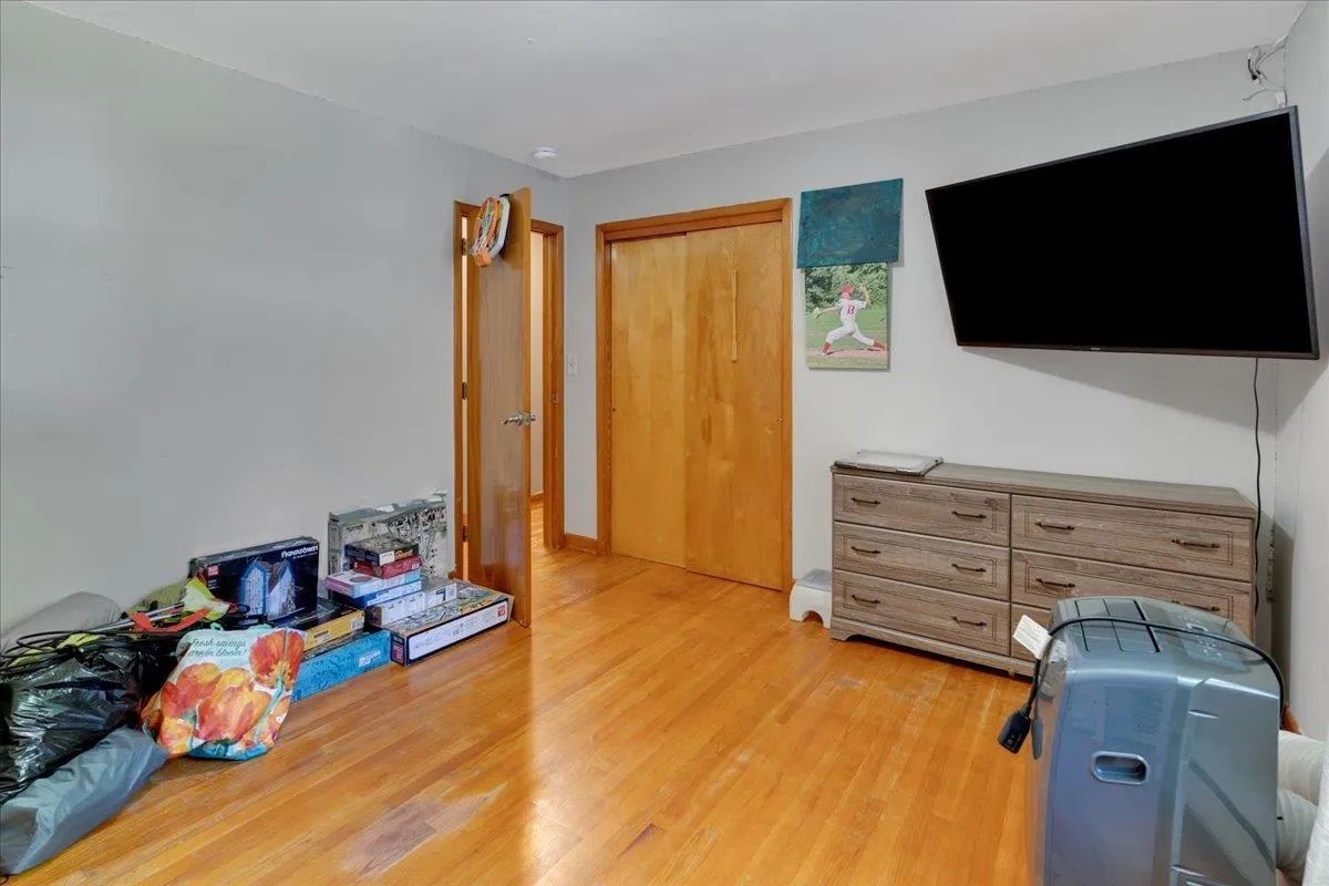 783 Main Street, Colchester, VT 05446, 5 Bedrooms Bedrooms, ,2 BathroomsBathrooms,Residential,For Sale,Main,5045835