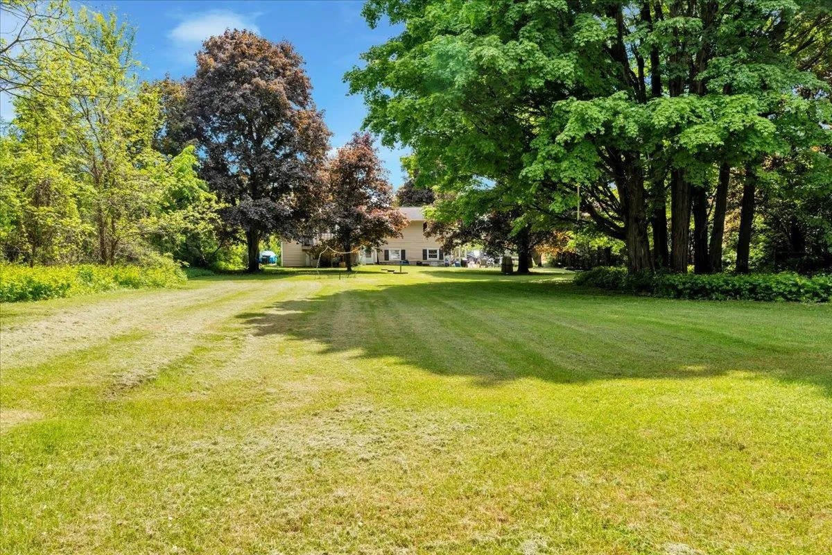 783 Main Street, Colchester, VT 05446, 5 Bedrooms Bedrooms, ,2 BathroomsBathrooms,Residential,For Sale,Main,5045835