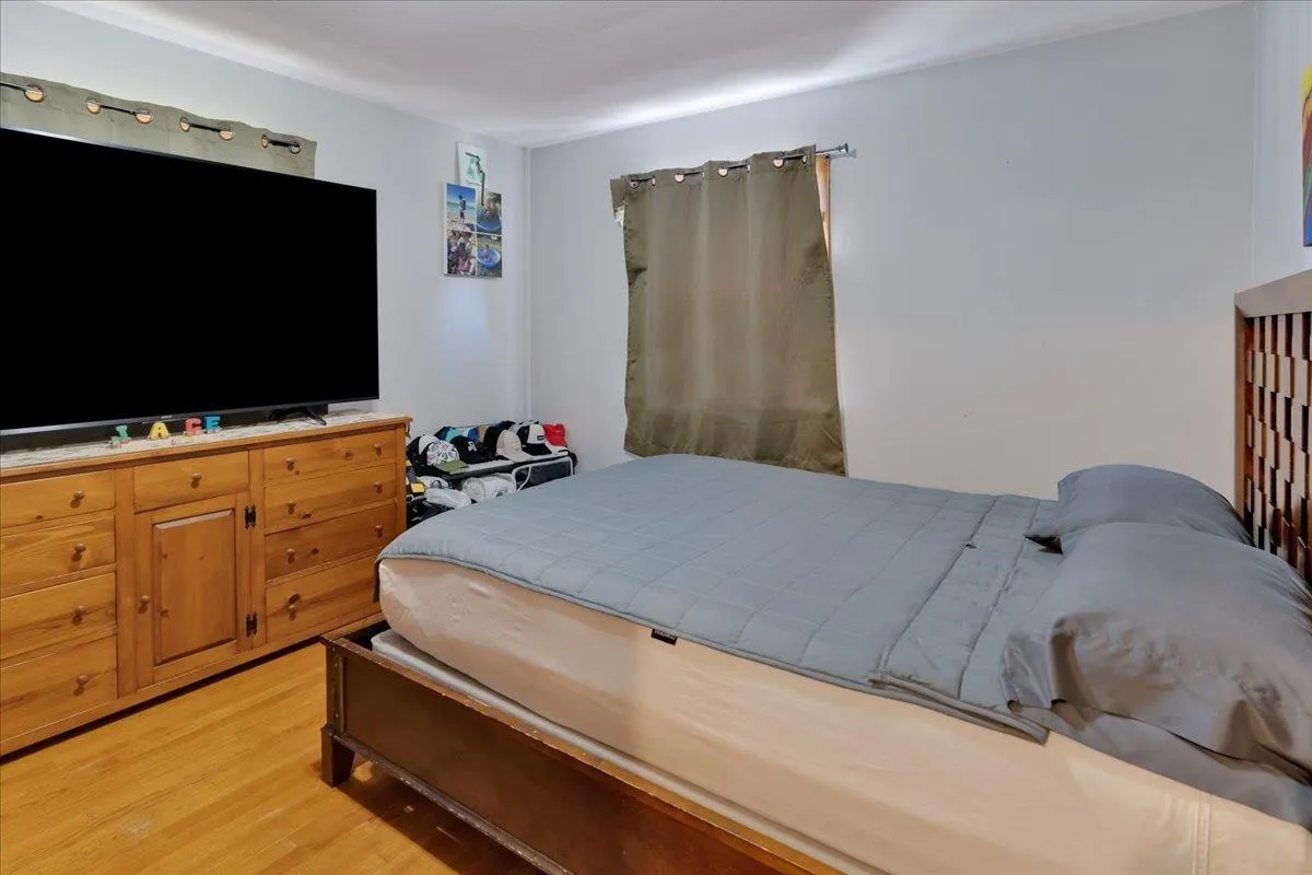 783 Main Street, Colchester, VT 05446, 5 Bedrooms Bedrooms, ,2 BathroomsBathrooms,Residential,For Sale,Main,5045835