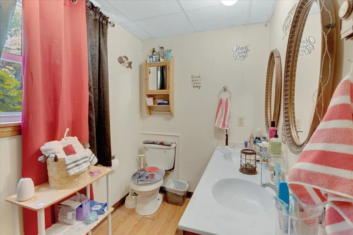 783 Main Street, Colchester, VT 05446, 5 Bedrooms Bedrooms, ,2 BathroomsBathrooms,Residential,For Sale,Main,5045835