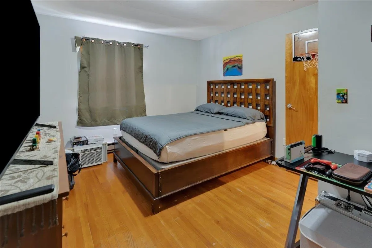 783 Main Street, Colchester, VT 05446, 5 Bedrooms Bedrooms, ,2 BathroomsBathrooms,Residential,For Sale,Main,5045835