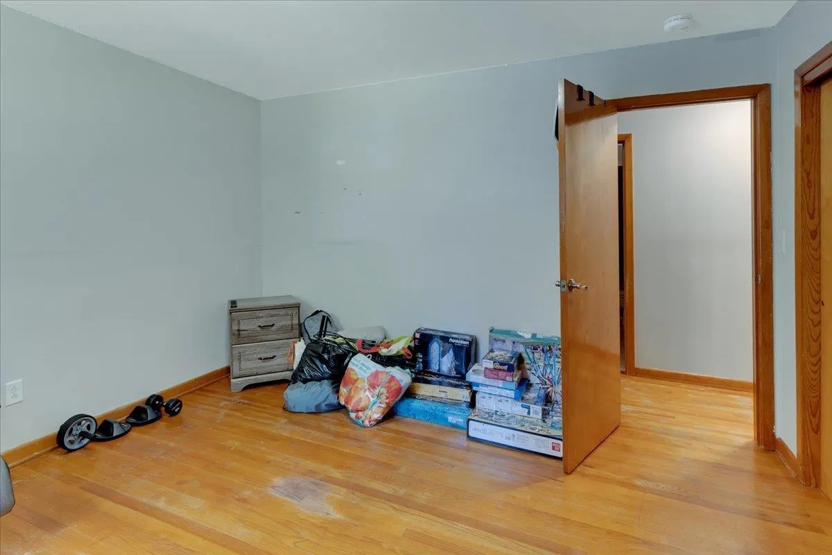 783 Main Street, Colchester, VT 05446, 5 Bedrooms Bedrooms, ,2 BathroomsBathrooms,Residential,For Sale,Main,5045835