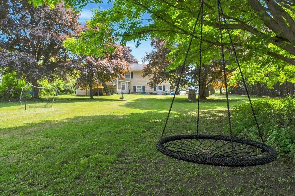 783 Main Street, Colchester, VT 05446, 5 Bedrooms Bedrooms, ,2 BathroomsBathrooms,Residential,For Sale,Main,5045835