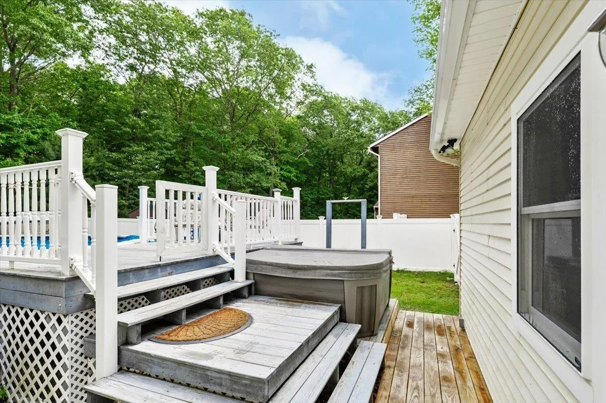 43 Ira Allen Court, Colchester, VT 05446, 3 Bedrooms Bedrooms, ,3 BathroomsBathrooms,Residential,For Sale,Ira Allen,5046168
