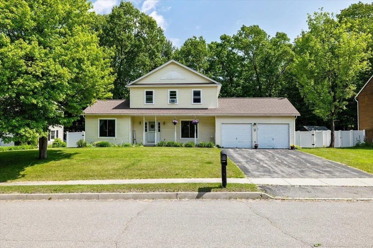 43 Ira Allen Court, Colchester, VT 05446, 3 Bedrooms Bedrooms, ,3 BathroomsBathrooms,Residential,For Sale,Ira Allen,5046168