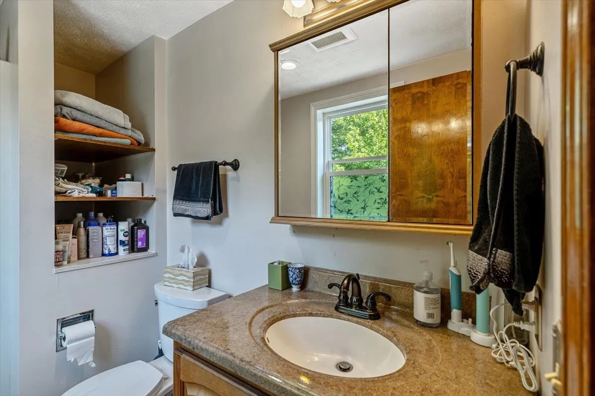 43 Ira Allen Court, Colchester, VT 05446, 3 Bedrooms Bedrooms, ,3 BathroomsBathrooms,Residential,For Sale,Ira Allen,5046168