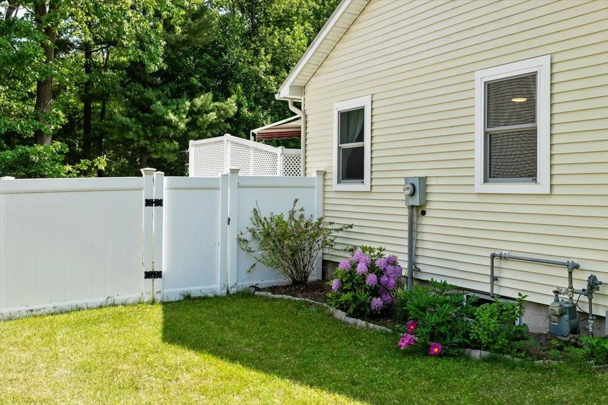 43 Ira Allen Court, Colchester, VT 05446, 3 Bedrooms Bedrooms, ,3 BathroomsBathrooms,Residential,For Sale,Ira Allen,5046168
