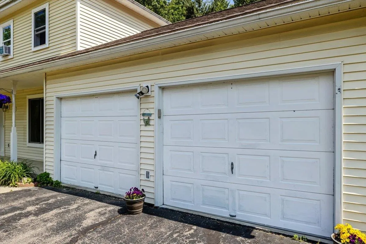 43 Ira Allen Court, Colchester, VT 05446, 3 Bedrooms Bedrooms, ,3 BathroomsBathrooms,Residential,For Sale,Ira Allen,5046168