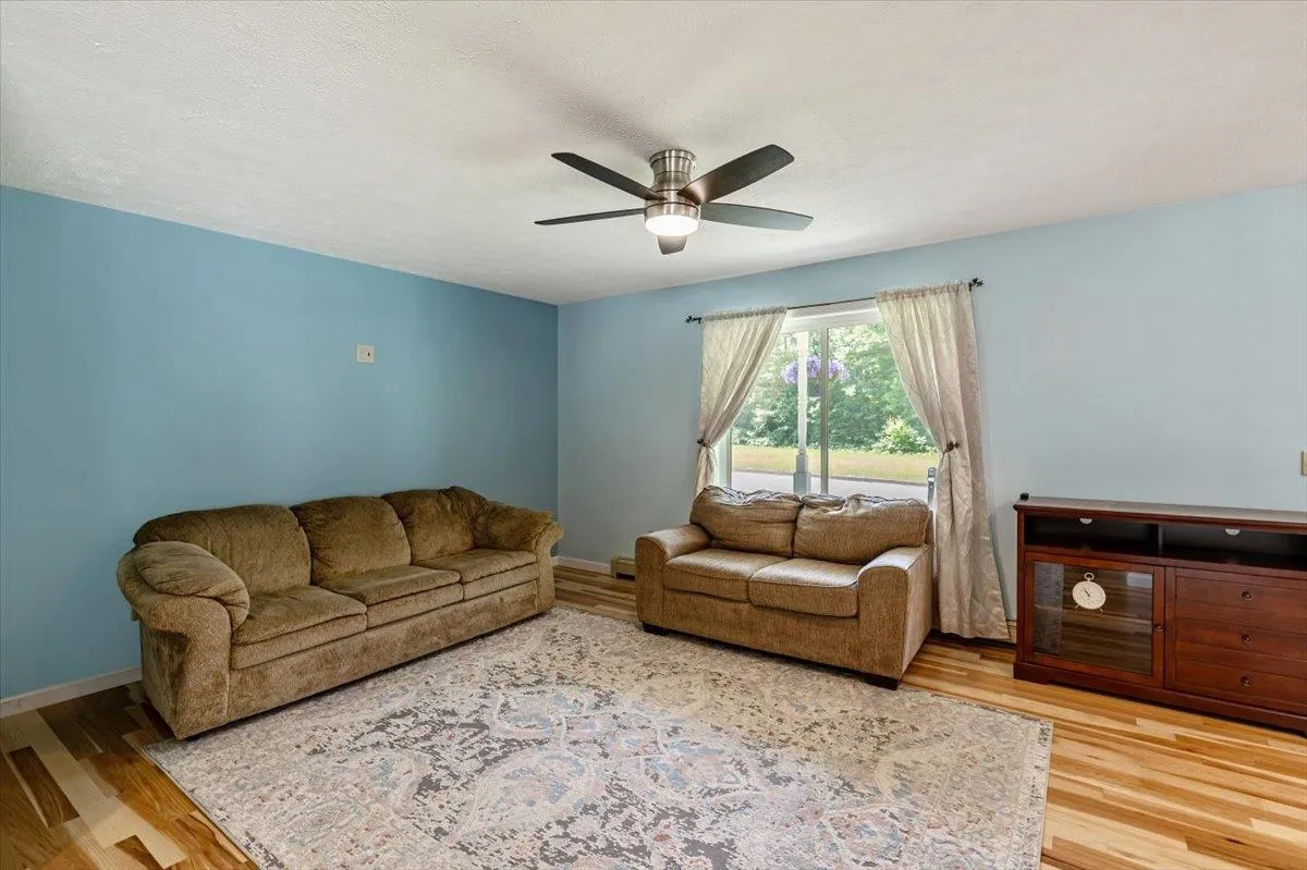 43 Ira Allen Court, Colchester, VT 05446, 3 Bedrooms Bedrooms, ,3 BathroomsBathrooms,Residential,For Sale,Ira Allen,5046168