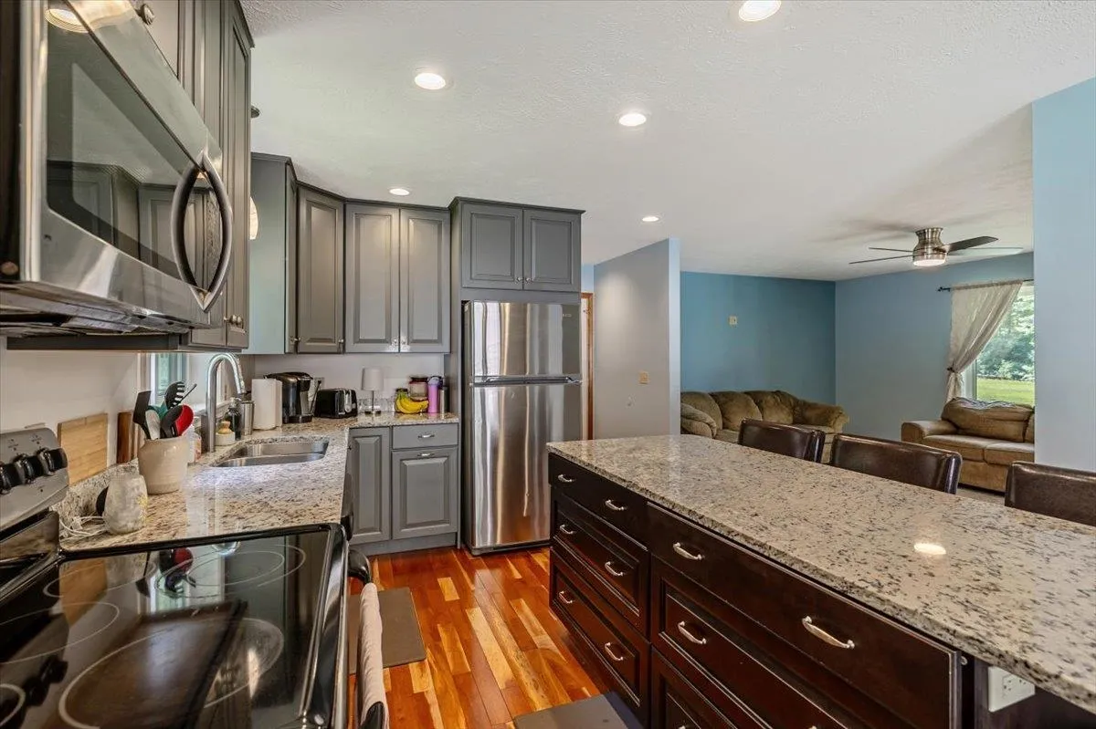43 Ira Allen Court, Colchester, VT 05446, 3 Bedrooms Bedrooms, ,3 BathroomsBathrooms,Residential,For Sale,Ira Allen,5046168