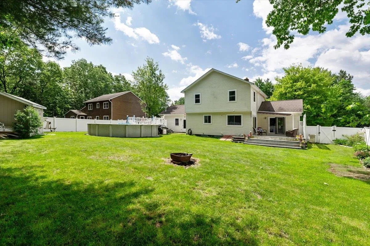 43 Ira Allen Court, Colchester, VT 05446, 3 Bedrooms Bedrooms, ,3 BathroomsBathrooms,Residential,For Sale,Ira Allen,5046168