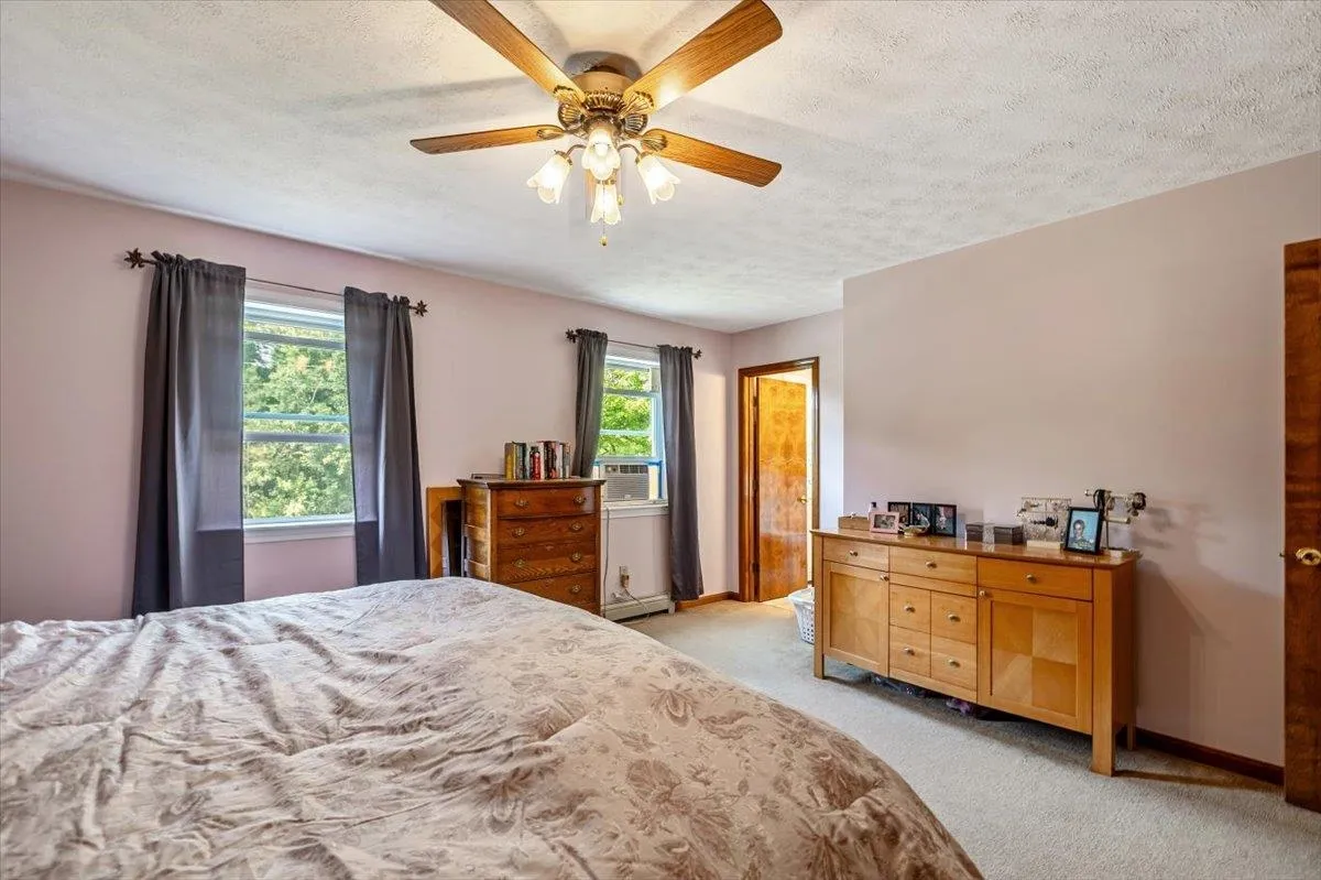 43 Ira Allen Court, Colchester, VT 05446, 3 Bedrooms Bedrooms, ,3 BathroomsBathrooms,Residential,For Sale,Ira Allen,5046168