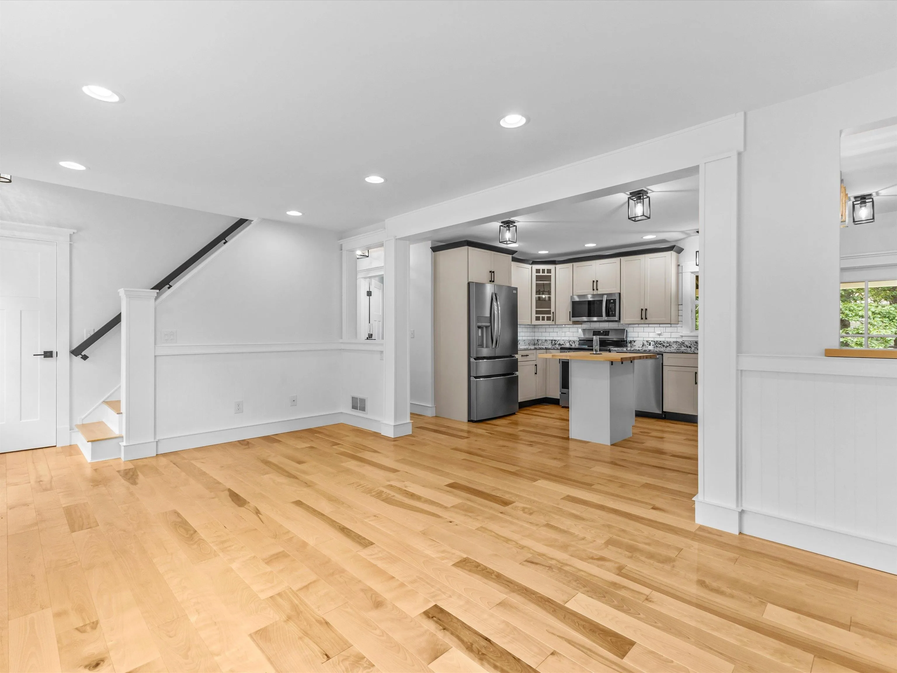 314 Red Oak Drive, Colchester, VT 05446, 3 Bedrooms Bedrooms, ,3 BathroomsBathrooms,Residential,For Sale,Red Oak,5046261