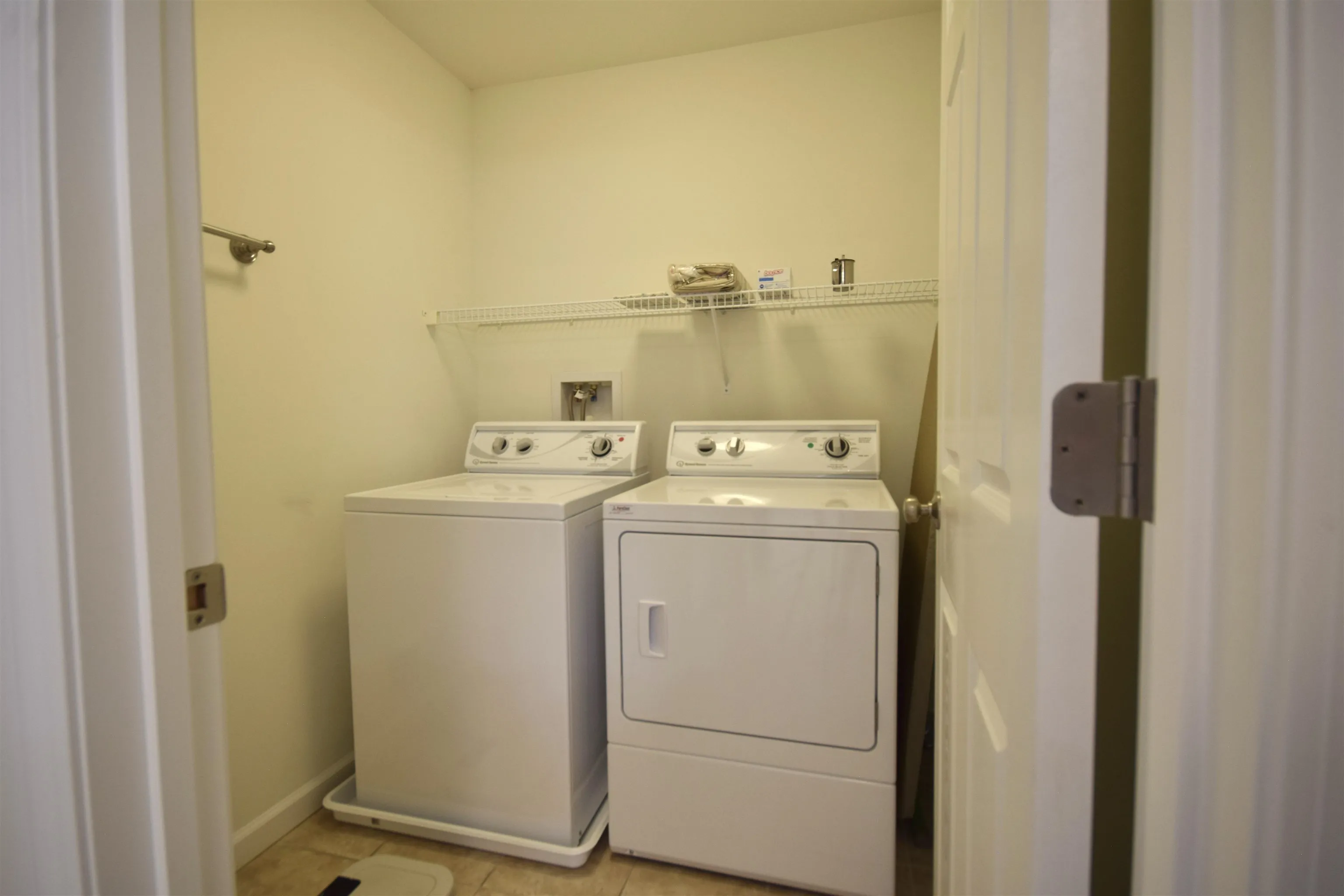 51 Fielding Lane, South Burlington, VT 05403, 3 Bedrooms Bedrooms, ,3 BathroomsBathrooms,Residential,For Sale,Fielding,5046341