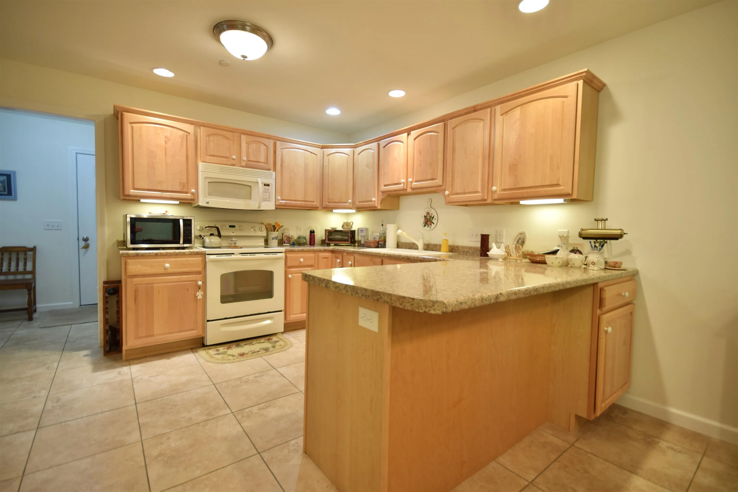 51 Fielding Lane, South Burlington, VT 05403, 3 Bedrooms Bedrooms, ,3 BathroomsBathrooms,Residential,For Sale,Fielding,5046341
