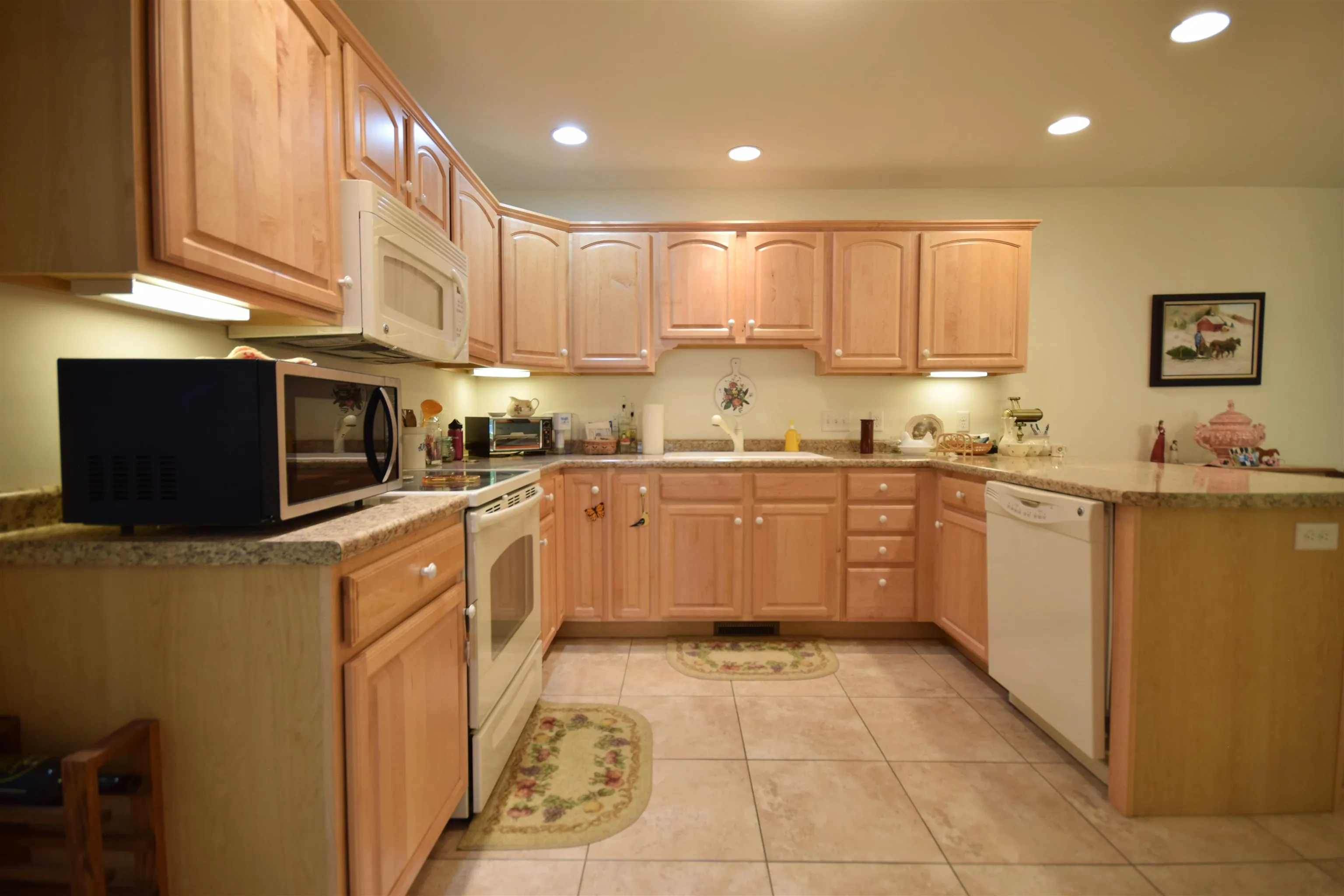 51 Fielding Lane, South Burlington, VT 05403, 3 Bedrooms Bedrooms, ,3 BathroomsBathrooms,Residential,For Sale,Fielding,5046341