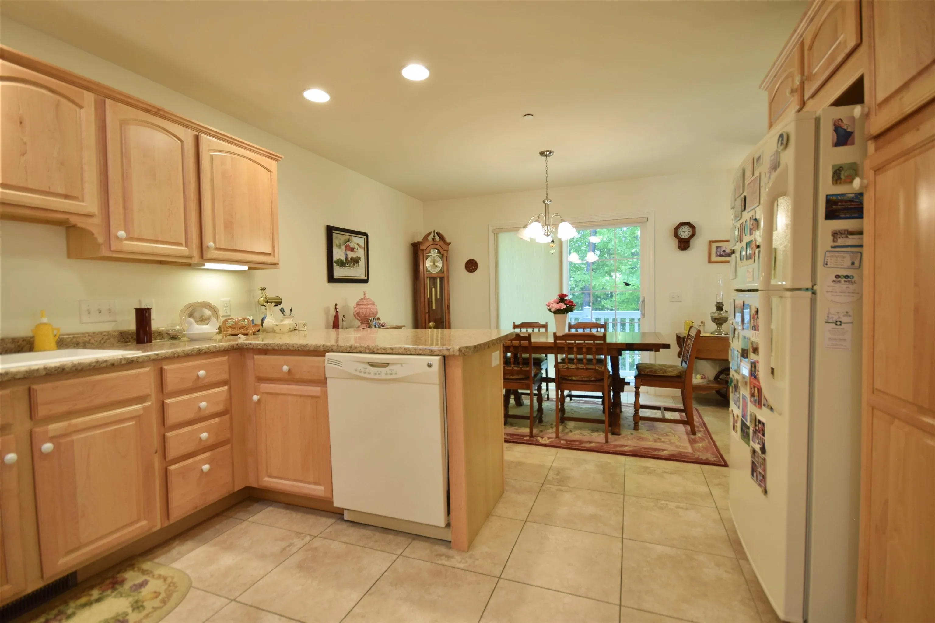 51 Fielding Lane, South Burlington, VT 05403, 3 Bedrooms Bedrooms, ,3 BathroomsBathrooms,Residential,For Sale,Fielding,5046341