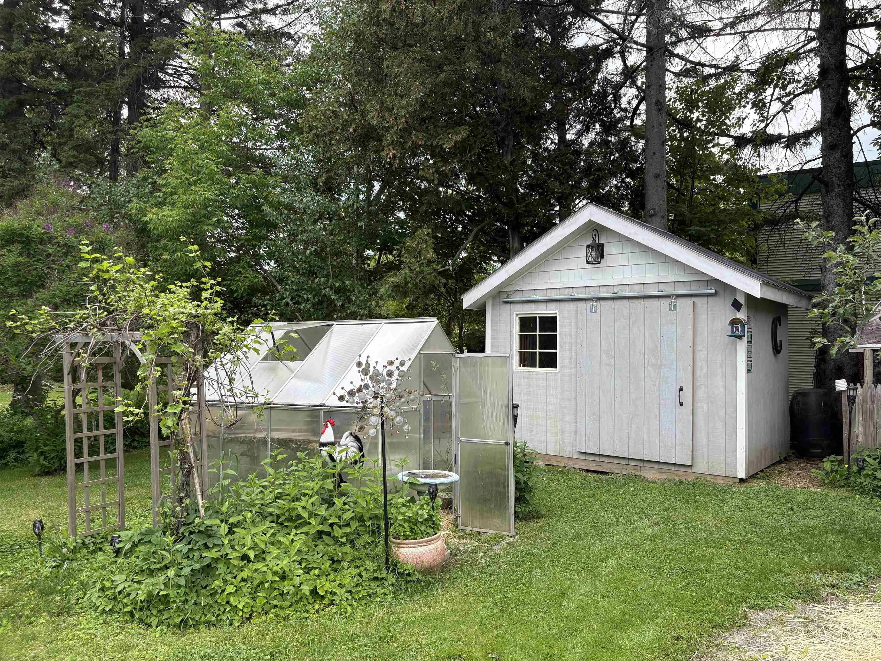 151 South Main Street, Waterbury, VT 05676, 2 Bedrooms Bedrooms, ,2 BathroomsBathrooms,Residential,For Sale,South Main,5046392
