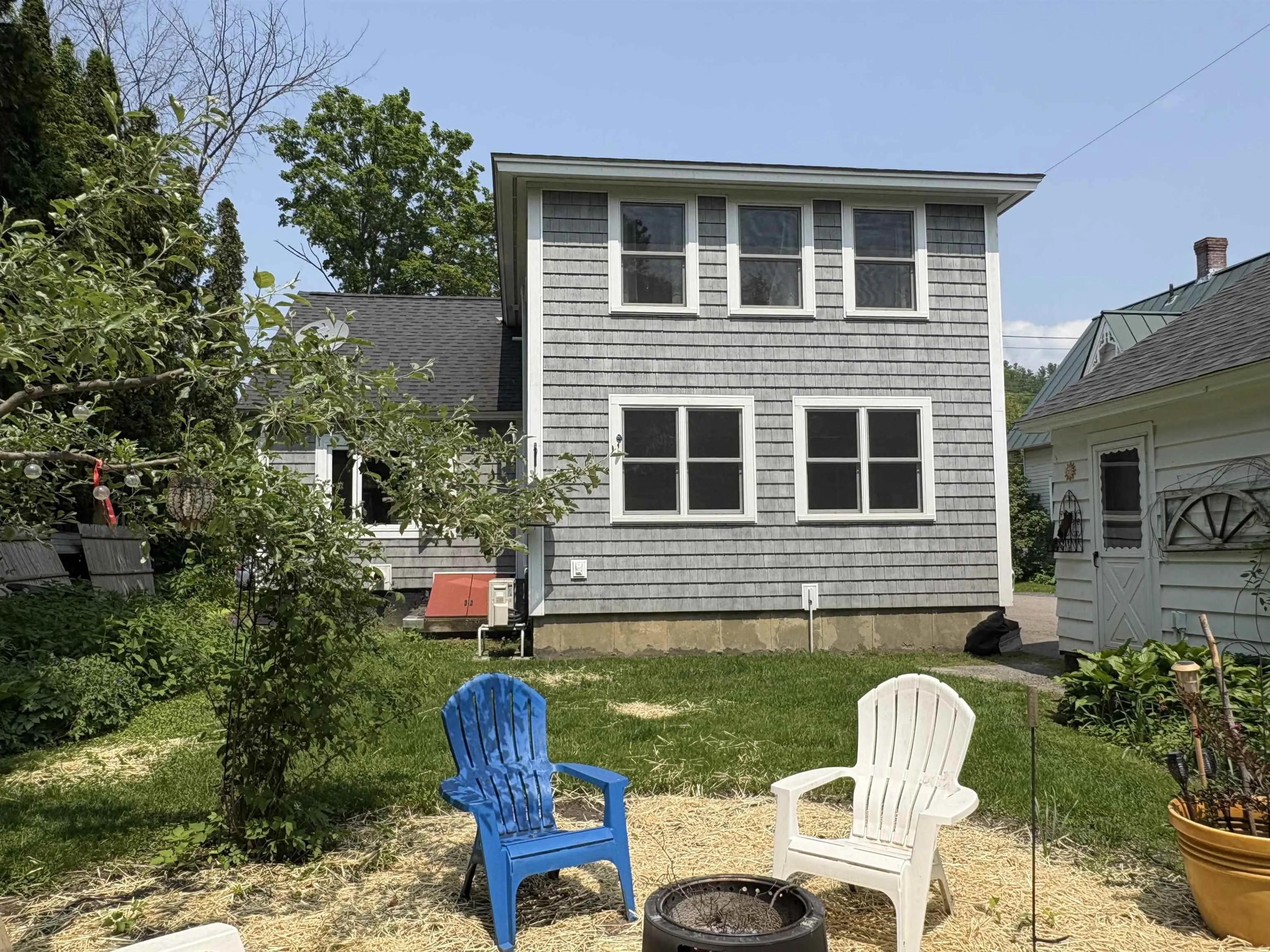 151 South Main Street, Waterbury, VT 05676, 2 Bedrooms Bedrooms, ,2 BathroomsBathrooms,Residential,For Sale,South Main,5046392