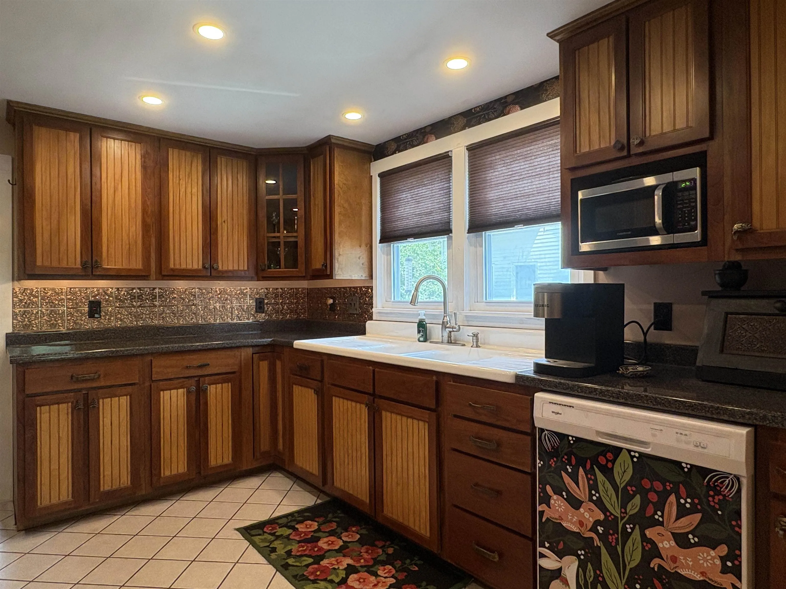 151 South Main Street, Waterbury, VT 05676, 2 Bedrooms Bedrooms, ,2 BathroomsBathrooms,Residential,For Sale,South Main,5046392