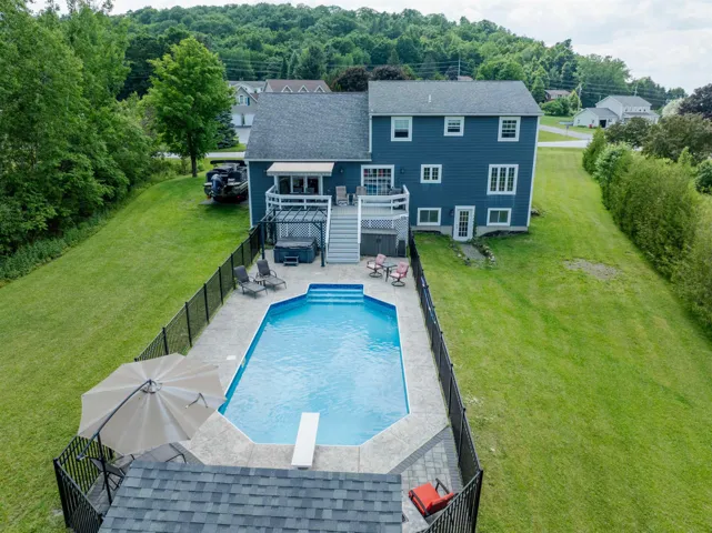 36 Bayview Drive, St. Albans Town, VT 05478, 4 Bedrooms Bedrooms, ,4 BathroomsBathrooms,Residential,For Sale,Bayview,5046525