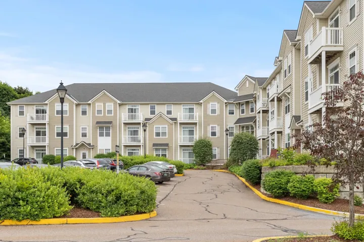 61 Pearl Street, Essex Junction, VT 05452, 2 Bedrooms Bedrooms, ,2 BathroomsBathrooms,Residential,For Sale,Pearl,5046746