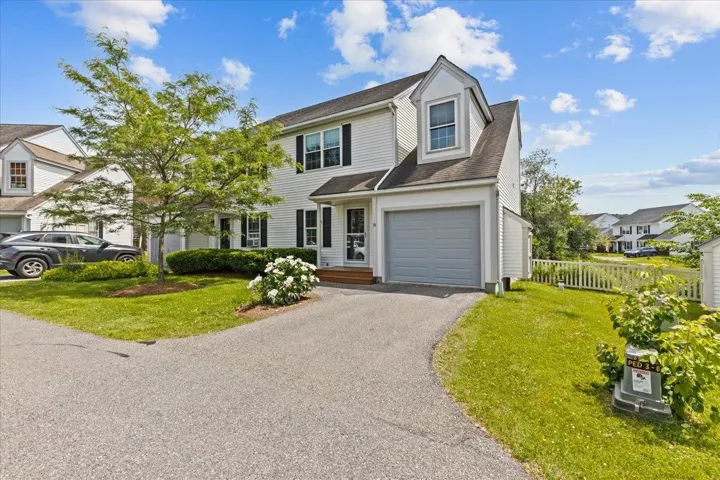 8 Kristen Court, Williston, VT 05495, 2 Bedrooms Bedrooms, ,3 BathroomsBathrooms,Residential,For Sale,Kristen,5047673