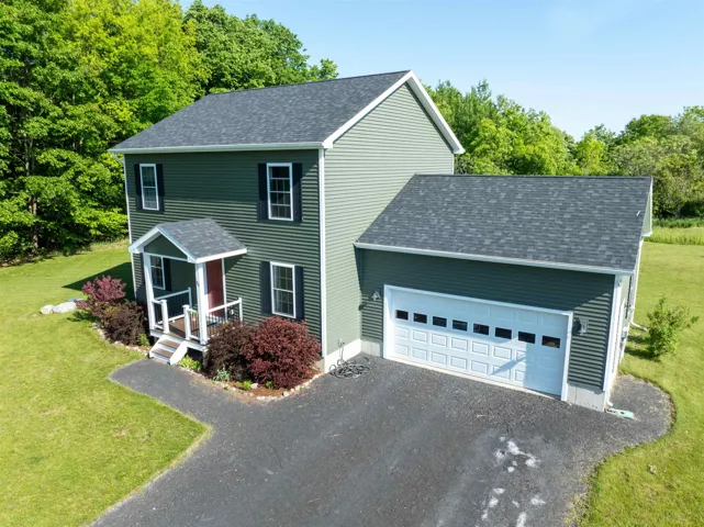 84 Dubuque Drive, Grand Isle, VT 05458, 3 Bedrooms Bedrooms, ,3 BathroomsBathrooms,Residential,For Sale,Dubuque,5048717