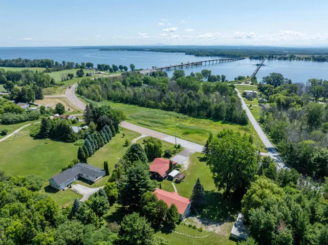 2527 Vt 78 Route, Alburgh, VT 05440, 5 Bedrooms Bedrooms, ,2 BathroomsBathrooms,Residential,For Sale,VT Route 78,5049868