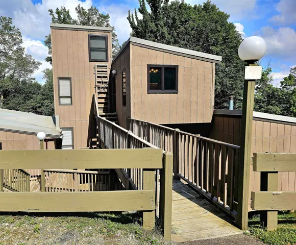 136 Middle Earth Drive, Warren, VT 05674, 2 Bedrooms Bedrooms, ,1 BathroomBathrooms,Residential,For Sale,Middle Earth,5053157
