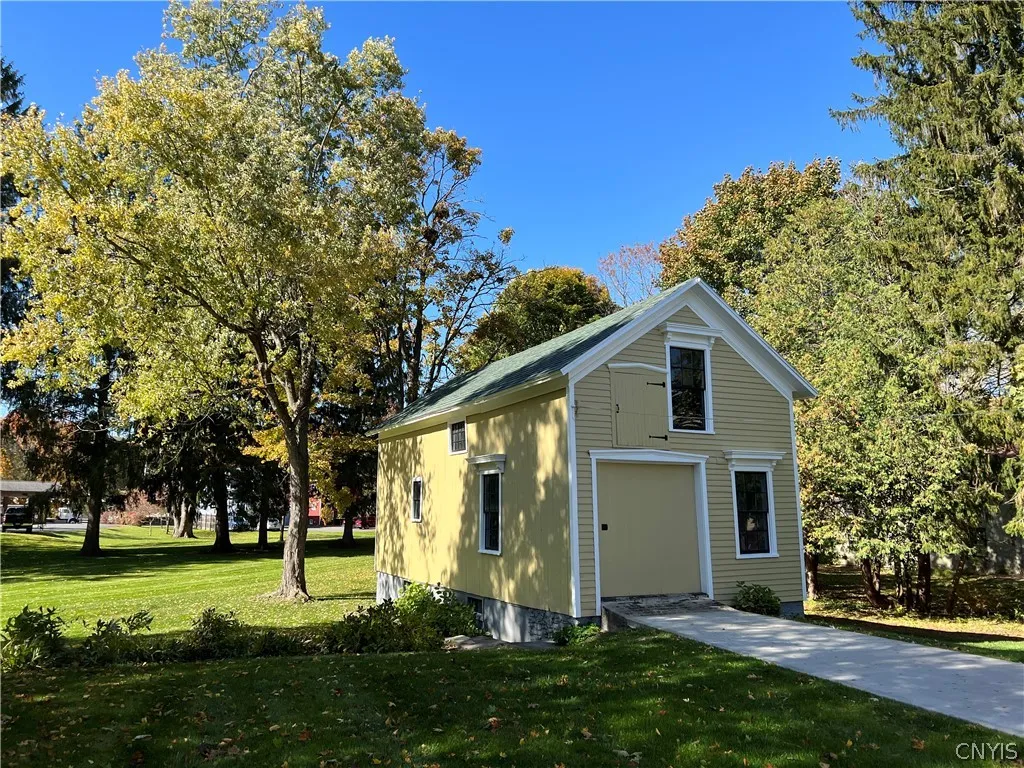 21 Madison Street, Hamilton, New York 13346, Hamilton, New York 13346, 6 Bedrooms Bedrooms, 13 Rooms Rooms,6 BathroomsBathrooms,Residential,For Sale,21 Madison Street, Hamilton, New York 13346,0,S1438680