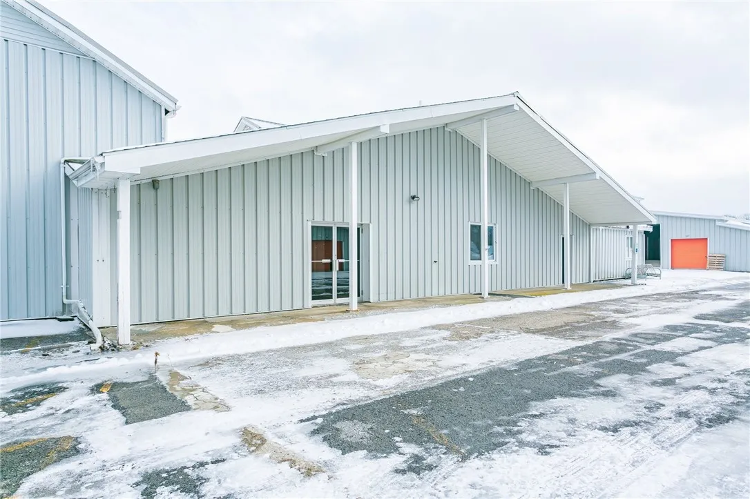 Right Side Entrance