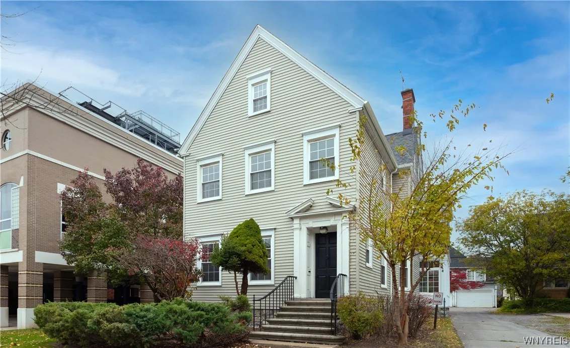 187 Bryant Street, Buffalo, New York 14222, Buffalo, New York 14222, 7 Bedrooms Bedrooms, 12 Rooms Rooms,2 BathroomsBathrooms,Residential,For Sale,187 Bryant Street, Buffalo, New York 14222,0,B1470713