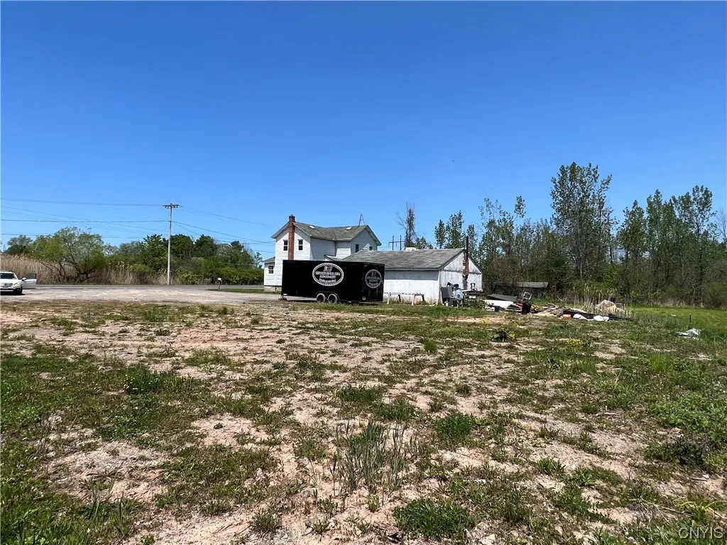 8894 Caughdenoy Road, Clay, New York 13041, Clay, New York 13041, 6 Room Rooms,Commercial Sale,For Sale,8894 Caughdenoy Road, Clay, New York 13041,0,S1472331