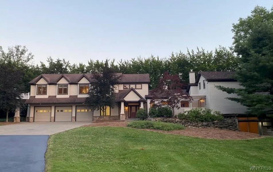 6731 Chestnut Ridge Road, Orchard Park, New York 1, Orchard Park, New York 14127, 7 Bedrooms Bedrooms, 9 Rooms Rooms,5 BathroomsBathrooms,Residential Lease,Closed,6731 Chestnut Ridge Road, Orchard Park, New York 1,0,B1485942
