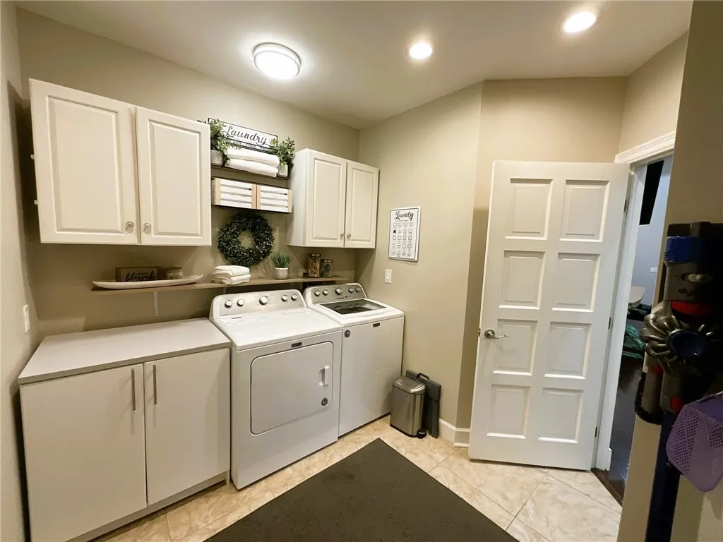 413 Bartell Lane, Webster, New York 14580, Webster, New York 14580, 3 Bedrooms Bedrooms, 10 Rooms Rooms,3 BathroomsBathrooms,Residential,Closed,413 Bartell Lane, Webster, New York 14580,0,R1488693