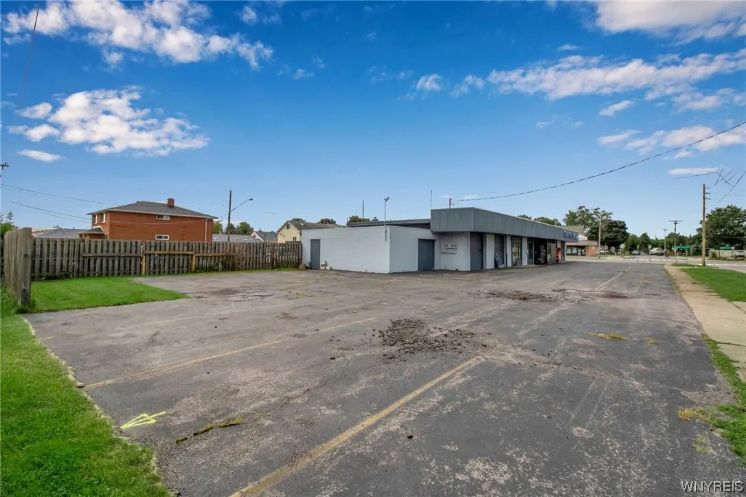 803 Niagara Falls Boulevard, Amherst, New York 142, Amherst, New York 14226, ,Commercial Sale,Closed,803 Niagara Falls Boulevard, Amherst, New York 142,0,B1497022