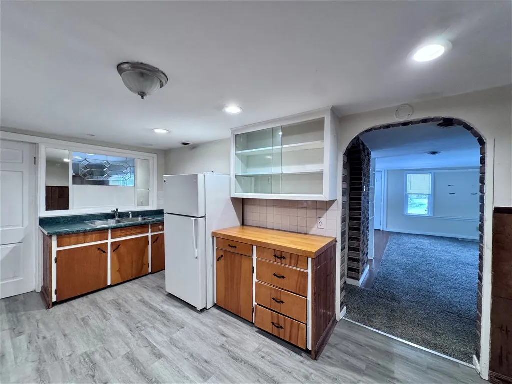 444 North Avenue, Parma, New York 14468, Parma, New York 14468, 6 Rooms Rooms,Commercial Sale,For Sale,444 North Avenue, Parma, New York 14468,0,R1497387