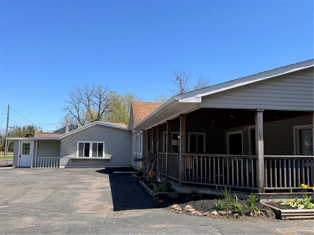 444 North Avenue, Parma, New York 14468, Parma, New York 14468, 6 Rooms Rooms,Commercial Sale,For Sale,444 North Avenue, Parma, New York 14468,0,R1497387